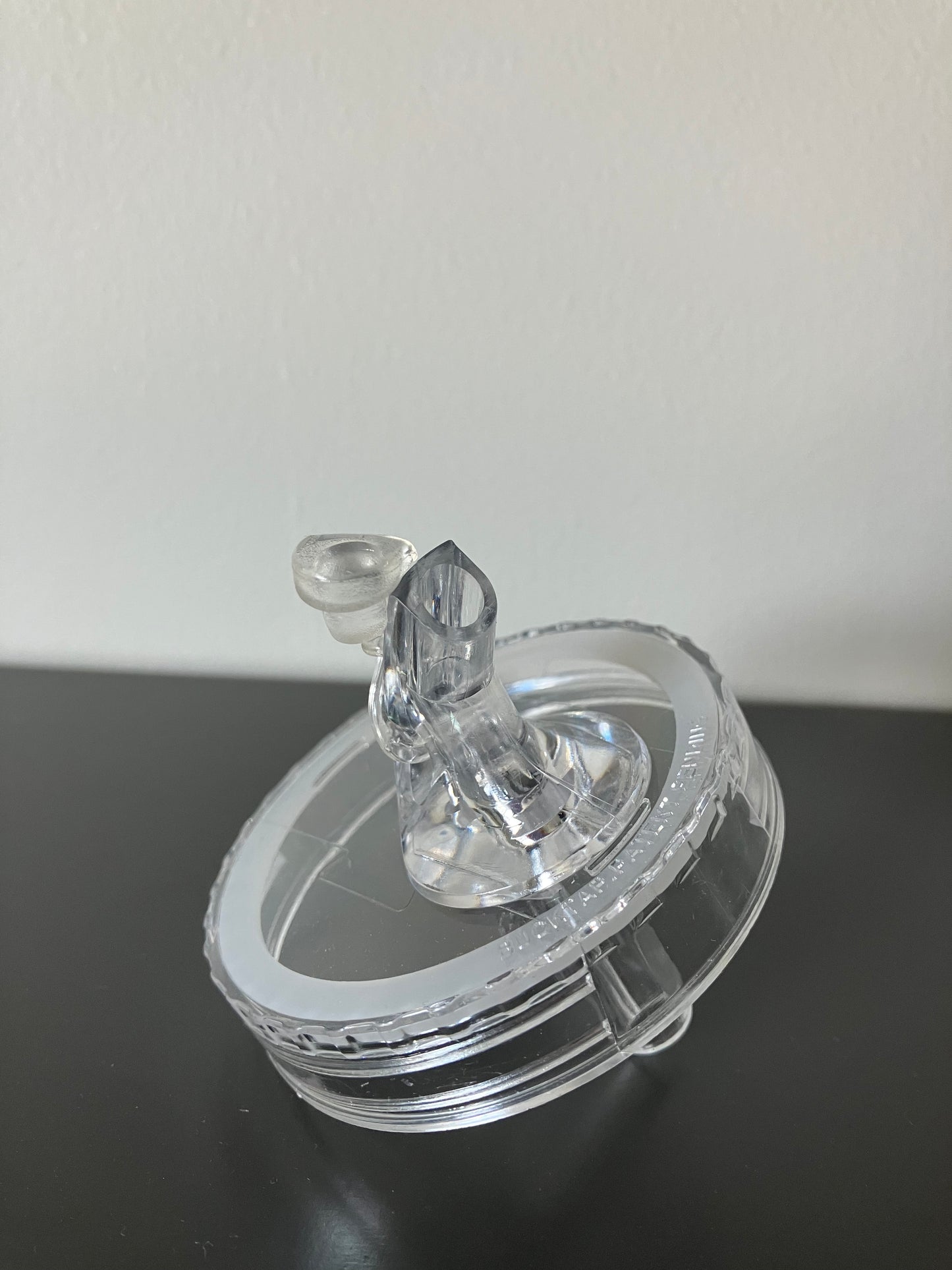 Lid With Pour Spout